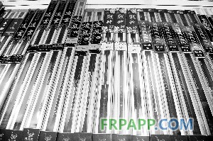 漁具店里的釣竿琳瑯滿目，釣友時(shí)常會(huì)挑花眼。